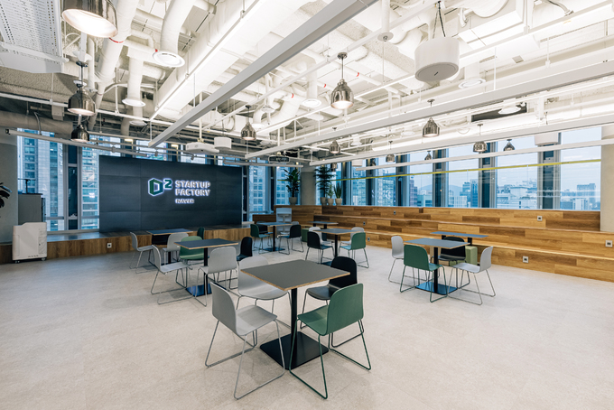 네이버 D2SF 스케일업… 더 공격적으로 투자·교류·협력 - 뉴스 썸네일 이미지