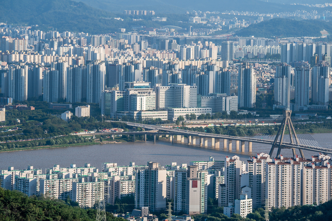 국토부, 6개 시·군·구 투기과열지구 해제…수도권·세종은 유지