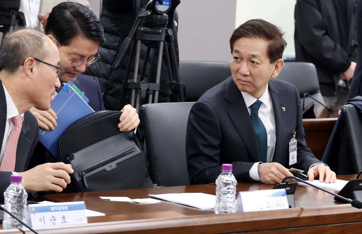 <b>황성엽</b> 금투협 회장, ‘<b>개미 쏠림</b>’ 우려…“간접투자 정착돼야”