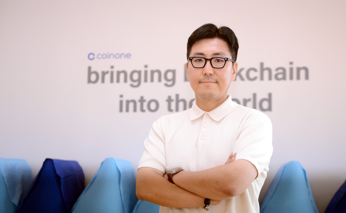 [담담한 만남] 김천석 코인원 COO "한투·OKX 강력한 우군 확보...연내 ... - 뉴스 썸네일 이미지