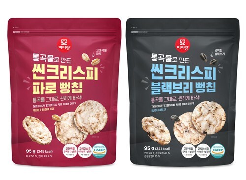 ‘국산오곡라떼’와 ‘씬크리스피 뻥칩’ 제품 사진. 롯데마트 제공