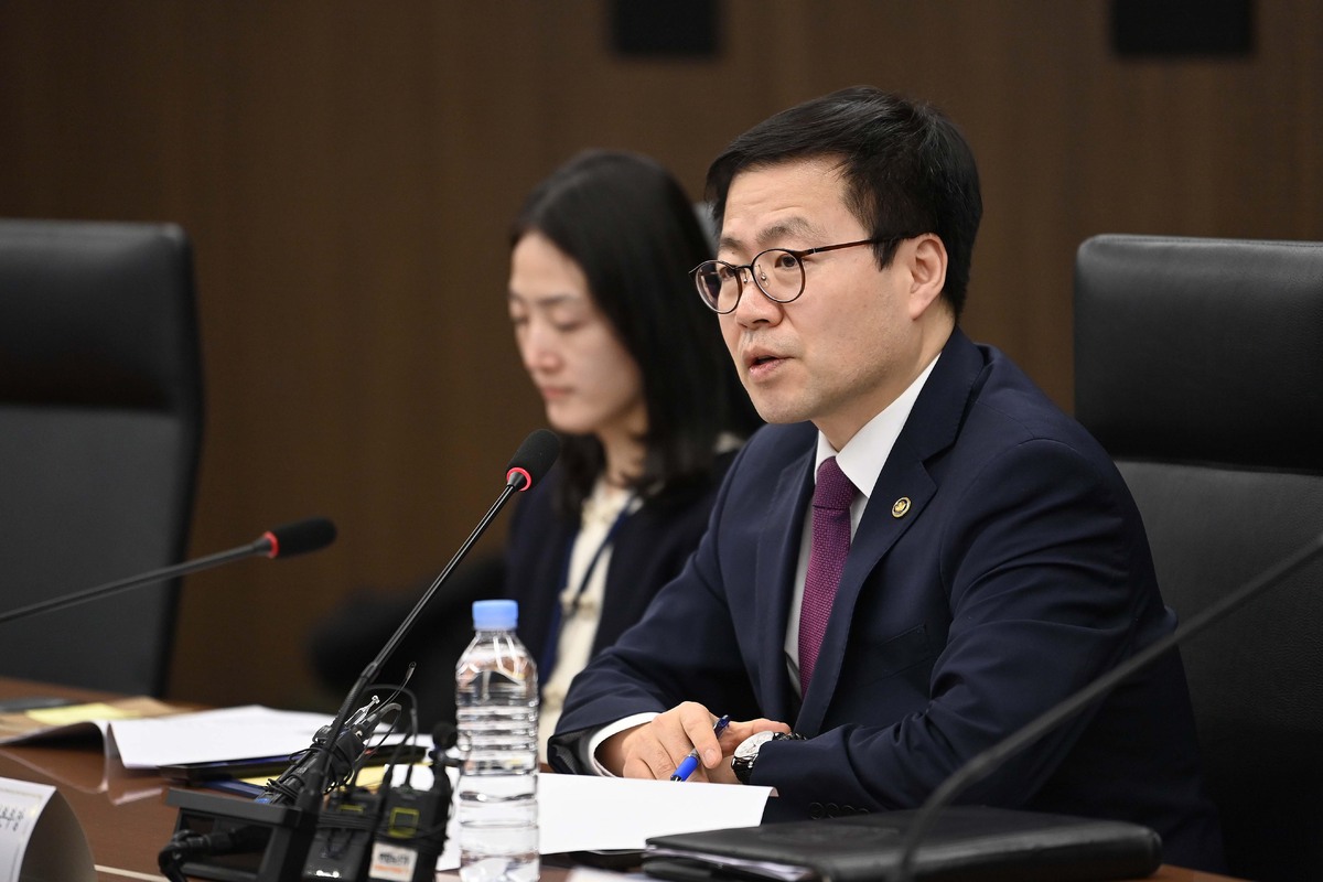 여한구 산업통상부 통상교섭본부장이 지난 3일&nbsp;서울 중구 대한상공회의소에서 열린 대미 통상 현안 관련 전문가 간담회에서 발언하고 있다. 산업통상부 제공