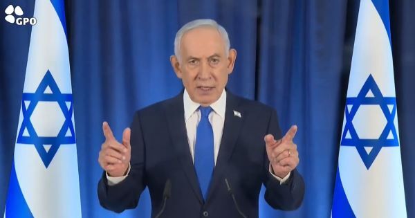 네타냐후 총리가 연설하는 영상에서 손가락이 6개로 보인다. 사진 출처=베냐민 네타냐후&nbsp;X(구 트위터) 게시물 캡처