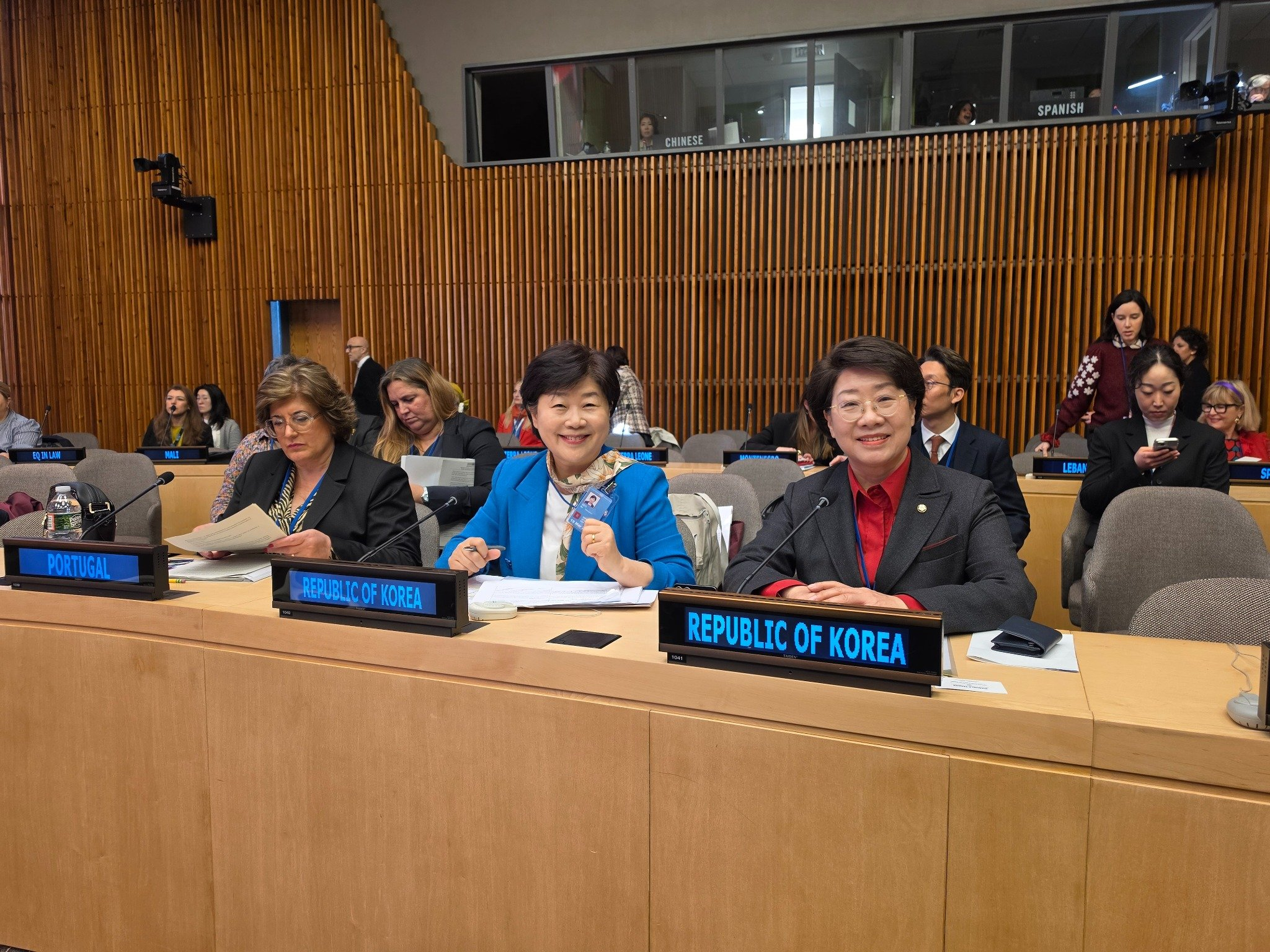 본회의에 참석 중인 대표단의 모습. 국회 제공