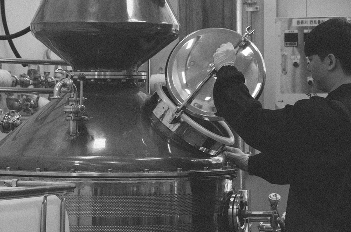 제이1 양조장에서 술을 빚고 있다. 제이1 제공