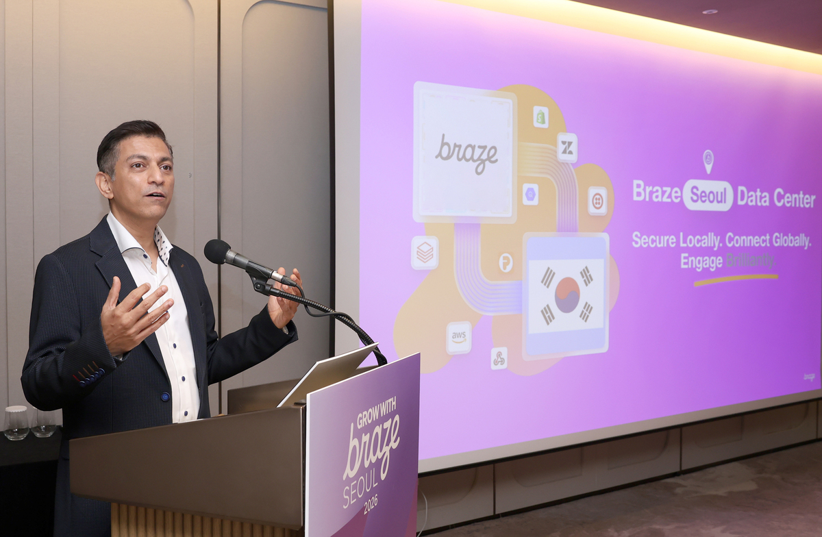 8일 웨스틴 서울 파르나스에서 샤히드 니자미(Shahid Nizami) 브레이즈 APAC 부사장이 한국 시장 투자 확대를 발표하고 있다. 브레이즈 제공