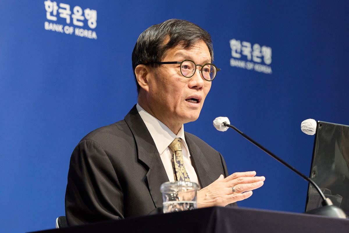 이창용 한국은행 총재가&nbsp;10일 서울 중구 한국은행에서 열린 기자간담회에서 취재진의 질문에 답변하고 있다. 한국은행 제공