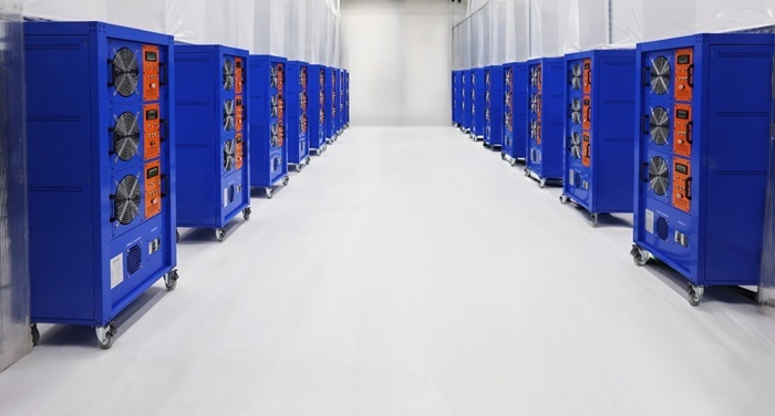 하이멕&nbsp;자체&nbsp;부하기를&nbsp;활용한&nbsp;열부하&nbsp;테스트&nbsp;준비&nbsp;모습.&nbsp;해당&nbsp;장비는&nbsp;이번&nbsp;전시회에서&nbsp;직접&nbsp;확인할&nbsp;수&nbsp;있다. 사진=하이멕