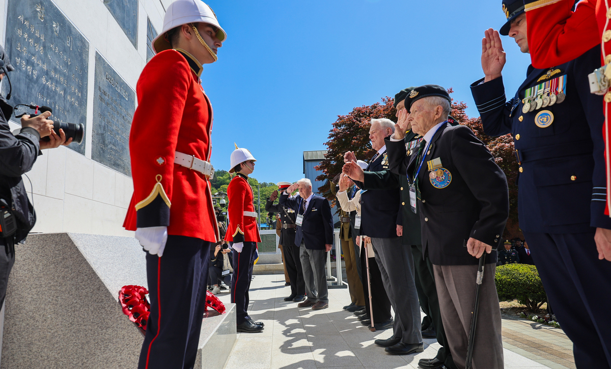 ‘가평전투 75주년’ 방한 캐나다 육군사령관… “한국 방산업계와 협의 중”