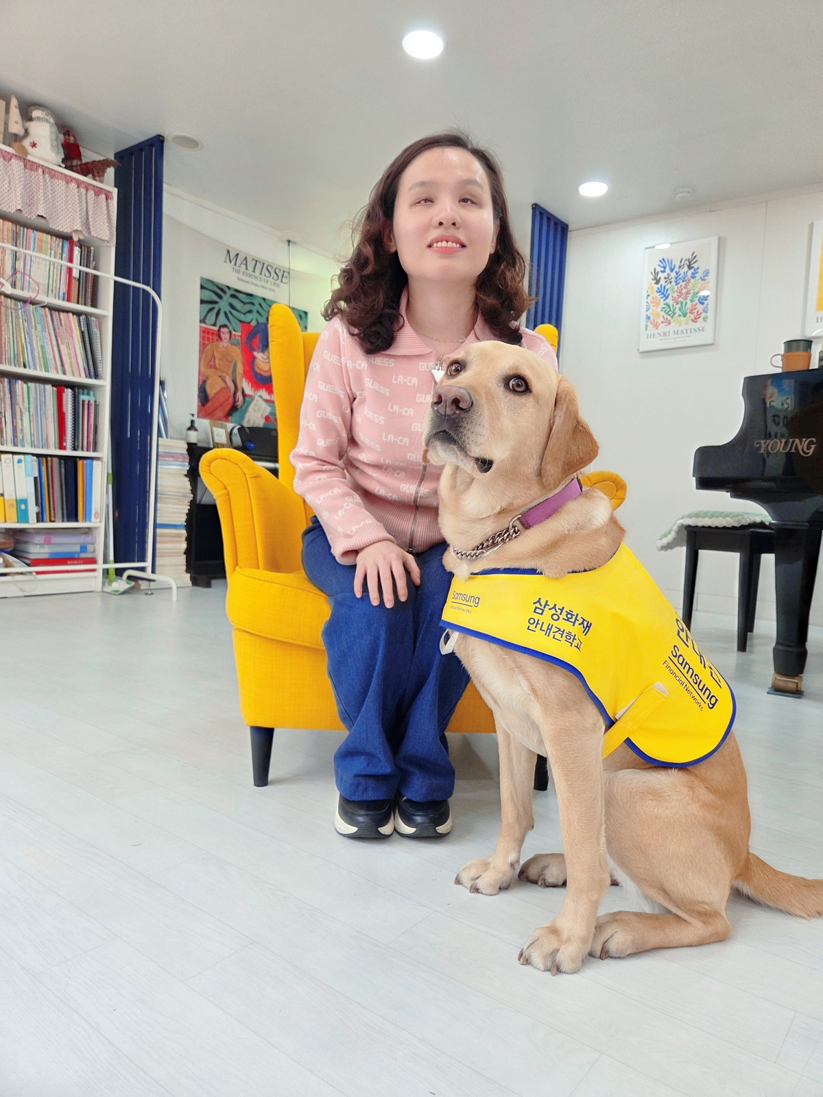 지수씨와 시각장애인 안내견 난초. 박재림 기자