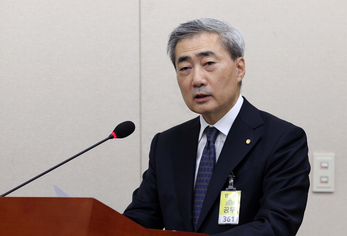 신현송 한국은행 총재가 9일 서울 여의도 국회에서 열린 재정경제기획위원회 전체회의에서 인사말을 하고 있다. 뉴시스