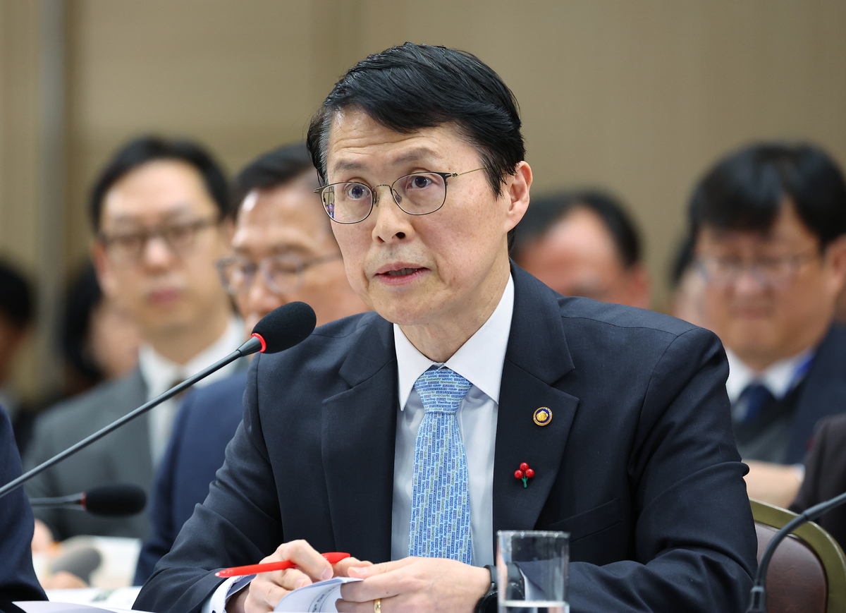 최원호 원자력안전위원회 위원장이 17일 세종시 정부세종컨벤션센터에서 원자력안전위원회 업무보고를 하고 있다.&nbsp; 2025.12.17.&nbsp; 사진&nbsp;= 뉴시스