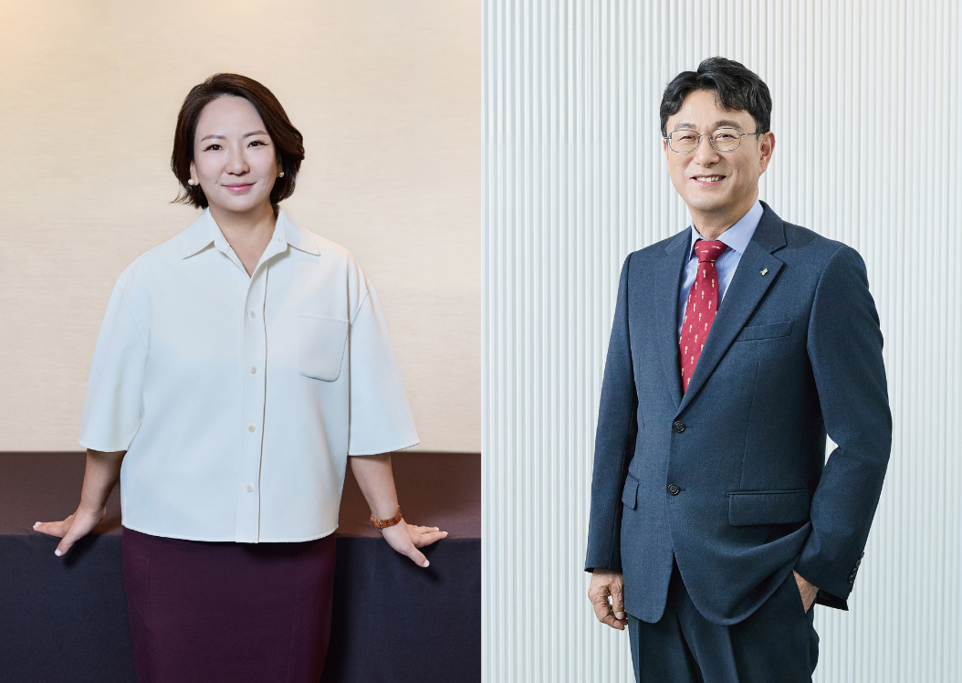 최현수 대표이사 회장(오른쪽)과 이동열 대표이사 사장. 깨끗한나라 제공
