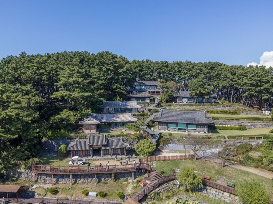 보령 죽도 상화원 전경. 사진= 충남도 제공