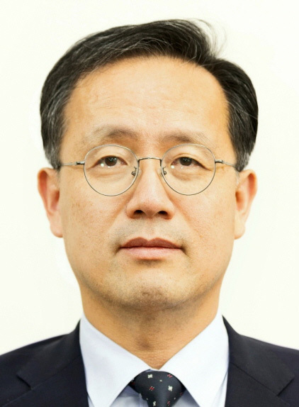 이재명 대통령이 30일 경제부총리 겸 재정경제부 장관 후보자로 이형일 재정경제부 1차관을 지명했다. 청와대 제공
