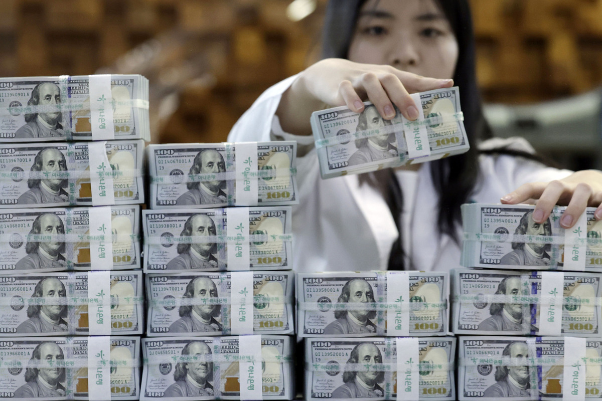 4100억 달러 무너졌다...우리나라 외환보유액 4092억 달러로 4년 9개월 만에 최저 - 세계일보