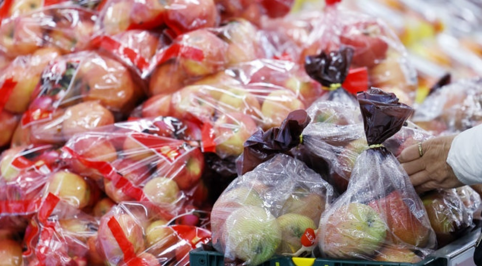 11월 소비자물가 상승률 2.4%…고환율에 석유류 5.9%↑