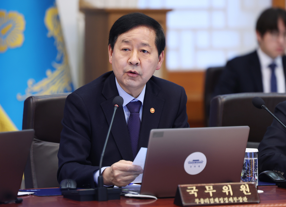 구윤철 경제부총리 겸 재정경제부 장관이 3일 청와대에서 열린 국무회의에서 발언하고 있다. 뉴시스