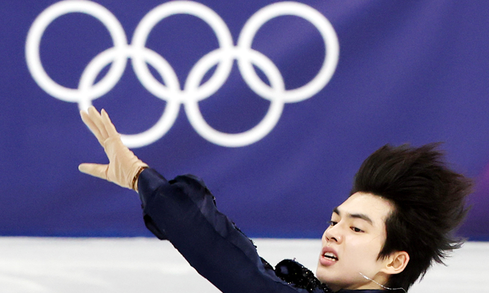차준환 선수가 남자 싱글 스케이팅 단체전에 출전해 연기를 펼치고 있다. 밀라노=뉴시스