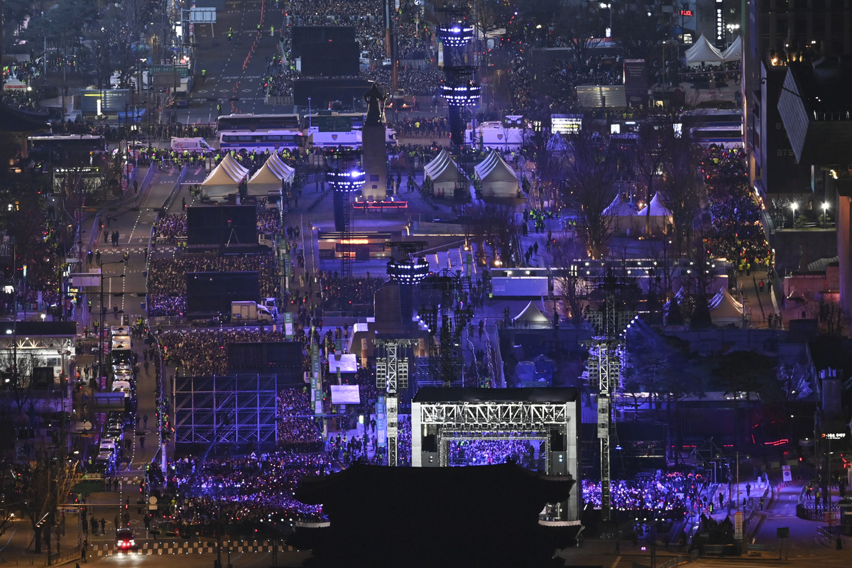 3년 9개월 만에 완전체로 복귀하는 방탄소년단(BTS) 컴백 공연. 뉴시스