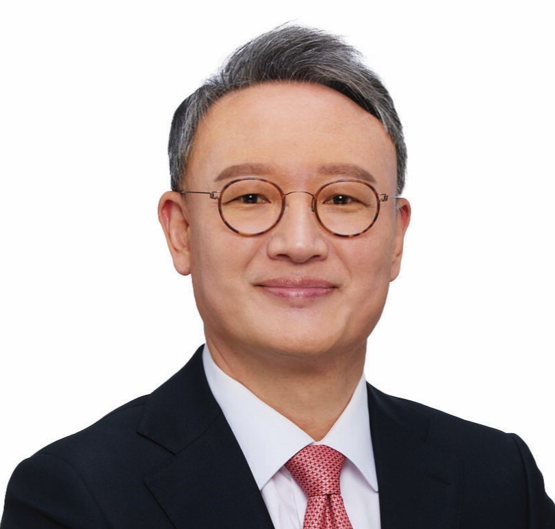 안상훈 국민의힘 의원이 화장품 기재사항을 큐알코드 등 전자적 방법으로 제공할 수 있는 법적 근거를 마련했다.&nbsp;해당 정보 제공 방식과 기준은 총리령으로 정하도록 했다. 안상훈 의원실 제공