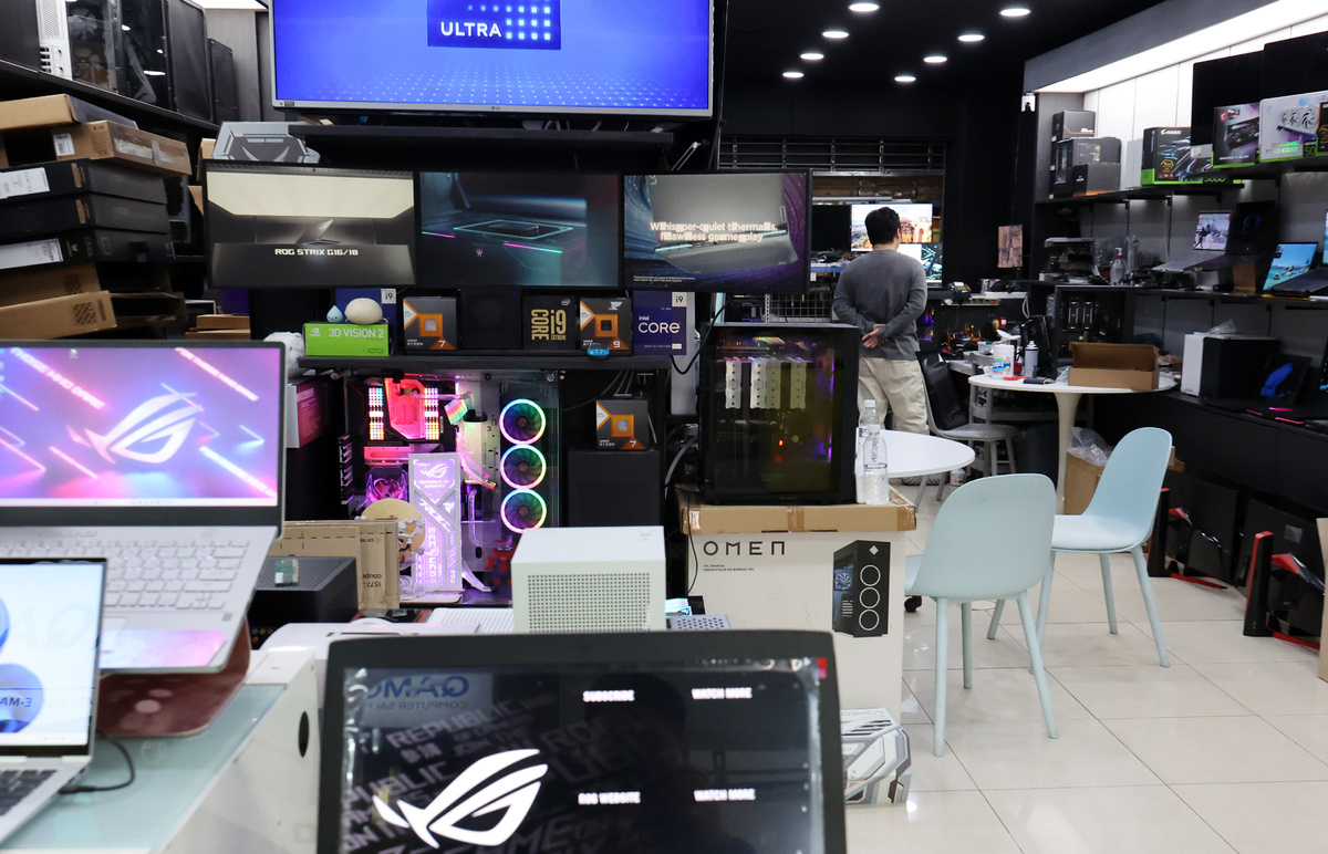 서울 용산구 선인상가 컴퓨터 매장 모습. 뉴시스