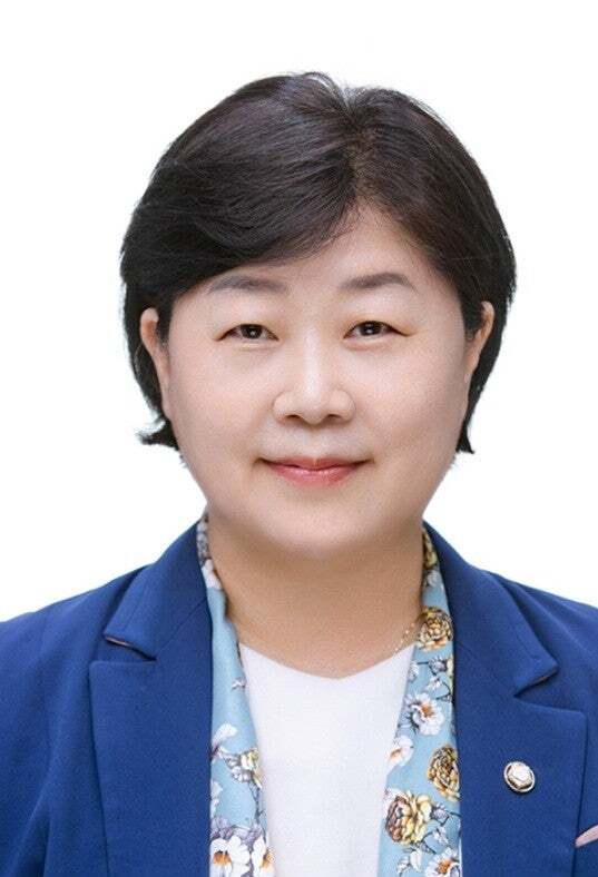 국회 법제사법위원회는 민생·경제·국민안전과 직결된 주요 법안들을 여야 협의와 심도 있는 축조심사를 통해 처리하며 높은 평가를 받았다. 서영교 의원실 제공