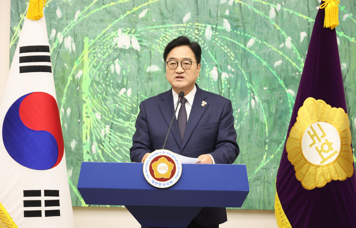 우원식 국회의장이 28일 오전 서울 여의도 국회에서 열린 퇴임 기자회견에서 발언을 하고 있다. 뉴시스