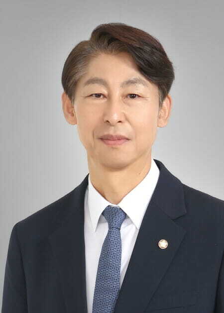 이훈기 더불어민주당 의원이&nbsp;특정 개인·집단 또는 국가적·사회적 사건의 희생자와 유가족을 대상으로 한 모욕·조롱 등의 표현을 불법 정보로 규정하고, 반복적&nbsp;유통 시&nbsp;처벌토록&nbsp;하는 ‘정보통신망법’ 개정안을 발의했다. 이훈기 의원실 제공