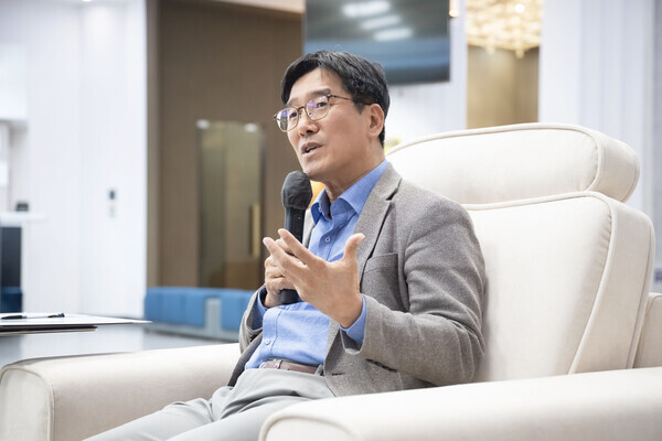박춘원 전북은행장이 최근&nbsp;전 영업부 센터를 돌며 현장 순방에 나섰다. 전북은행 제공