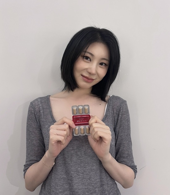 가수 이채연. 사진=테라퓨젠바이오