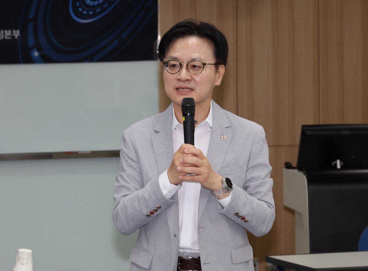 김정관 산업통상부 장관. 뉴시스 제공