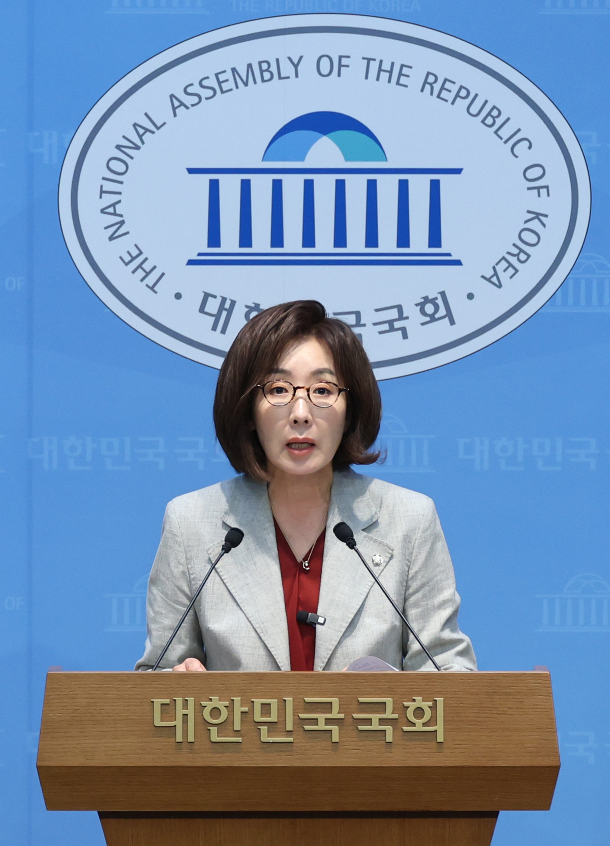 나경원 국민의힘 의원이 30일 여의도 국회 소통관에서 이재명 정부 ‘ETF 국민피해 3인방’ 즉각 사퇴 및 진상규명 촉구 기자회견을 하고 있다.&nbsp;뉴시스