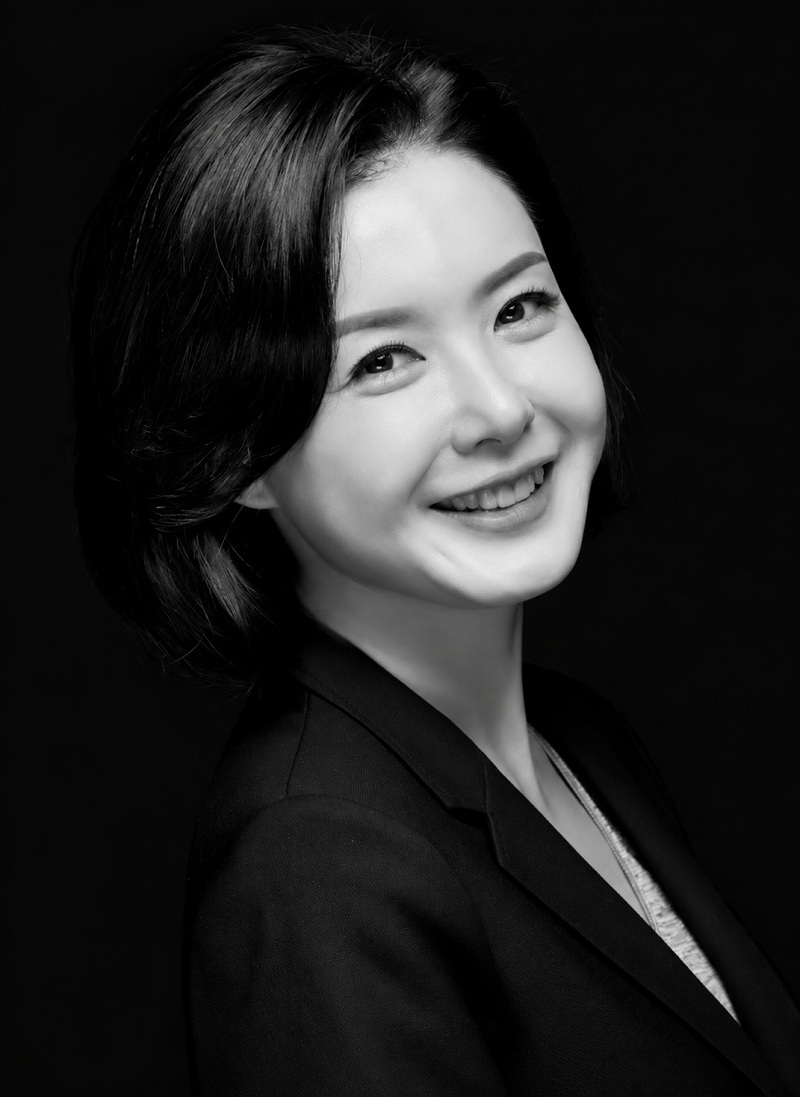 ‘언어자본’ 저자 겸 커뮤니케이션 연구자 황유선. 사진=출판사 예미
