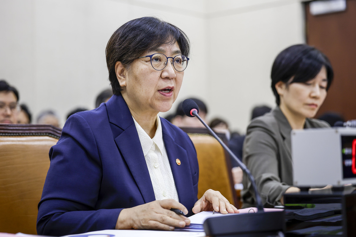 정은경 보건복지부 장관이 8일 서울 여의도 국회에서 열린 국회 보건복지위원회의 복지부, 질병관리청에 대한 국정감사에서 질문에 답하고 있다. 사진=뉴시스