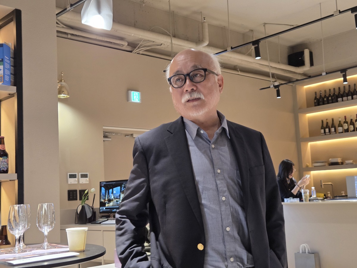 토시유키 대표가 키우치 주조에 대해 설명하고 있다. 박재림 기자