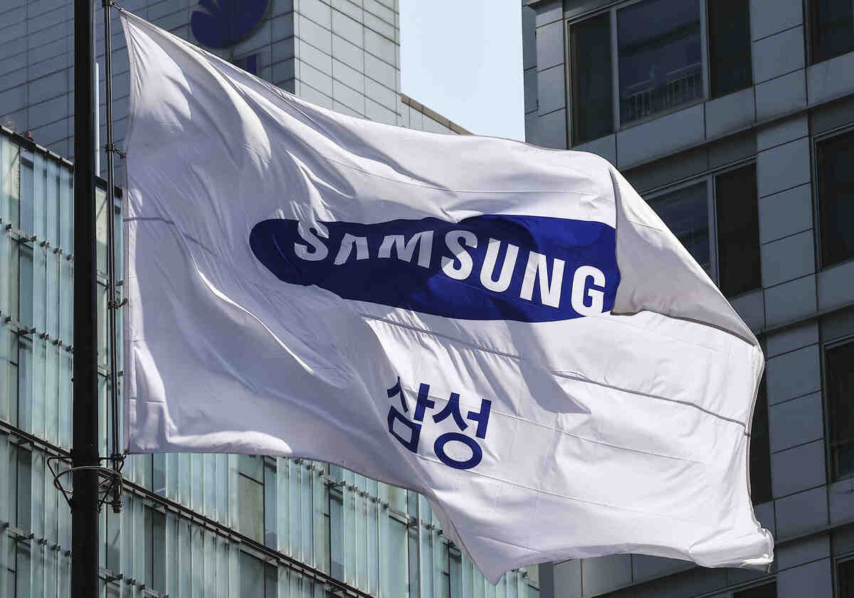 서울 서초구 삼성전자 서초사옥에 깃발이 바람에 날리고 있다. 뉴시스